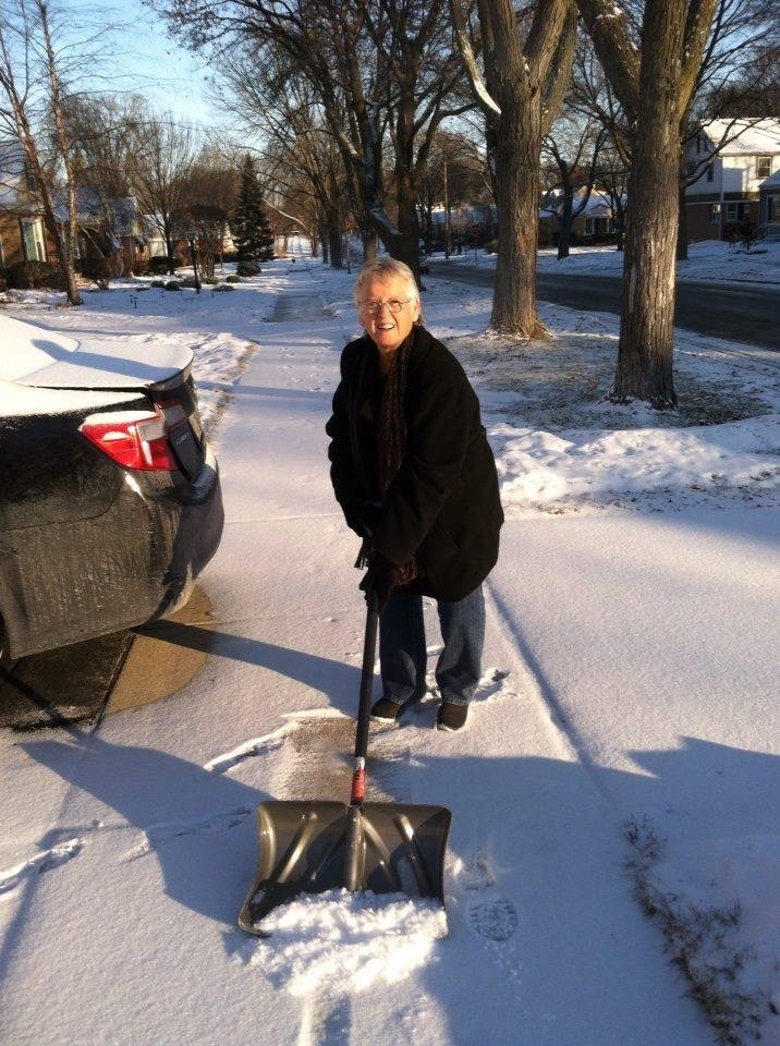 First time in my life that I am shoveling snow. It is 5 degrees this morning.