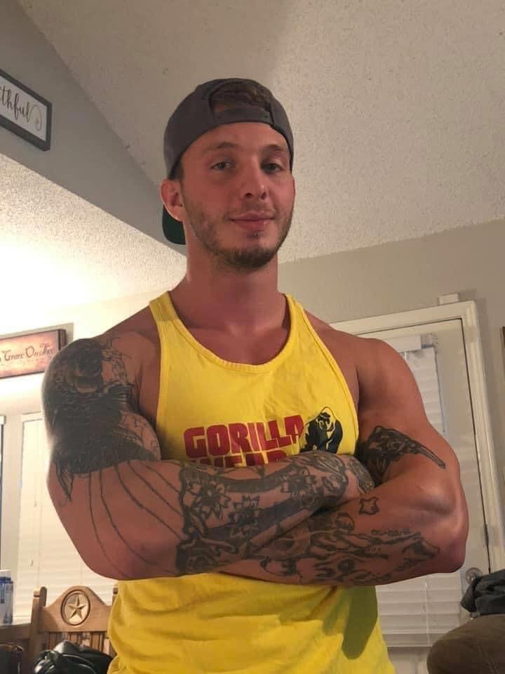 Happy birthday to this very handsome hunk! My nephew Hunter Johnson....love you Hunter!🎂💙