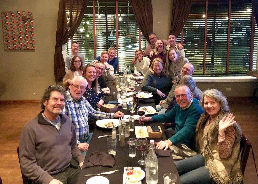 Took my family along with my friends Mike, Tamis, Bruce and Suzi out for dinner at the Vine in Grayslake. They all helped me in my move to my new apartment. 🙂💕🙂