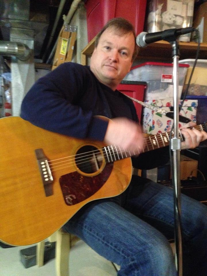 Joseph Gogan and his new guitar !