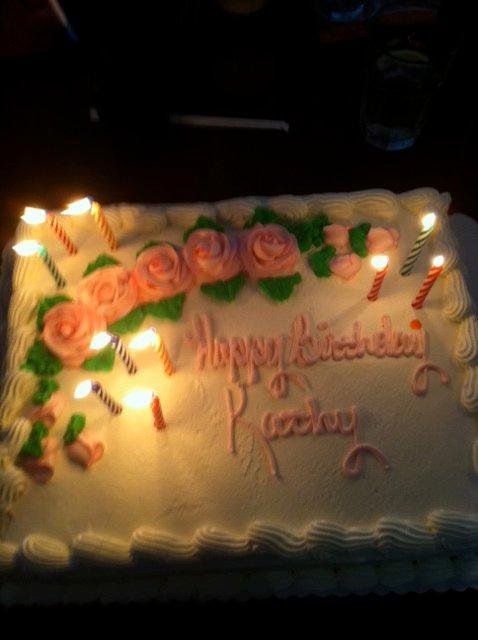 This is the cake my honey got for me. I wish all my friends could have been there to share....it was YUMMY!!!!!