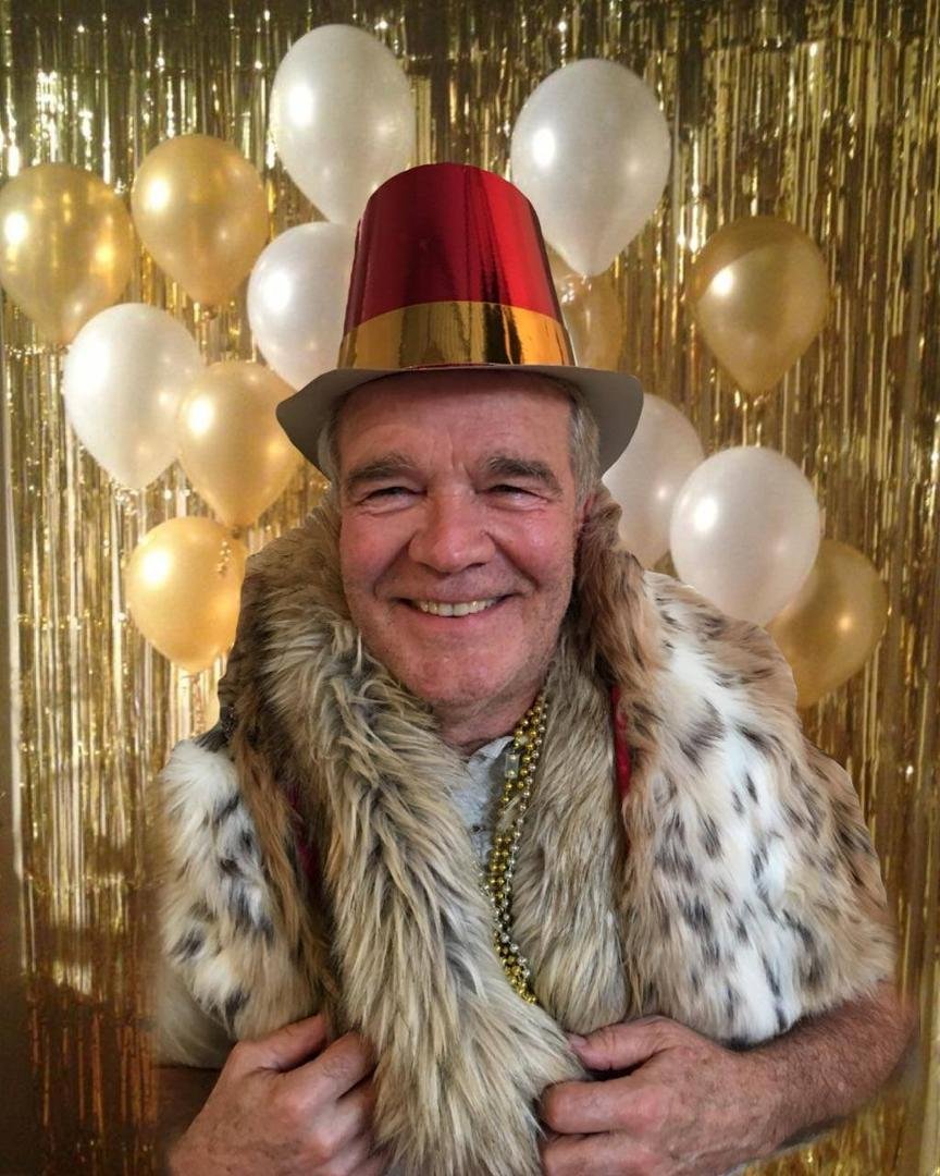 Morgan and Alan wish you all a HAPPY 2018.....WE MADE IT>>!!!!!