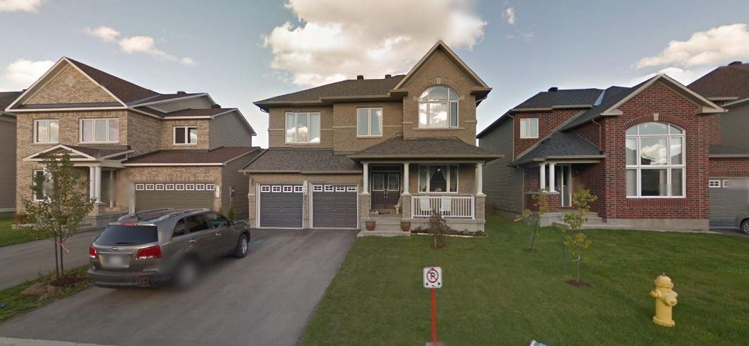 for those who are interested (mostly family down home this is my house, Pour ceux la qui seras interesser voici un photo du maison