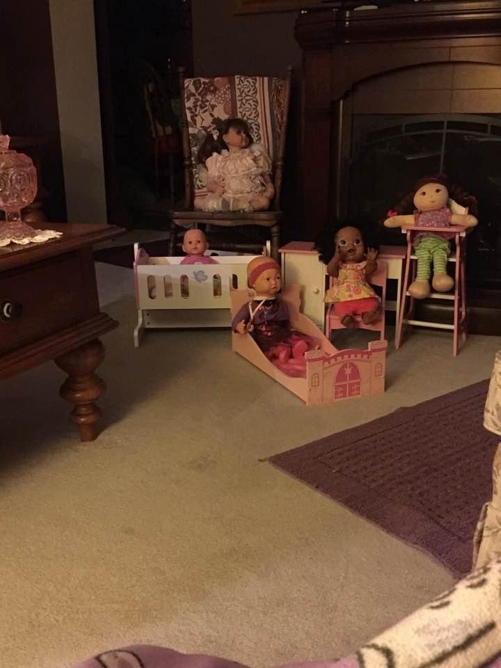 Sis got Butterfly furniture & a Butterfly doll for Christmas. She has 3 other babies with her new dolly.