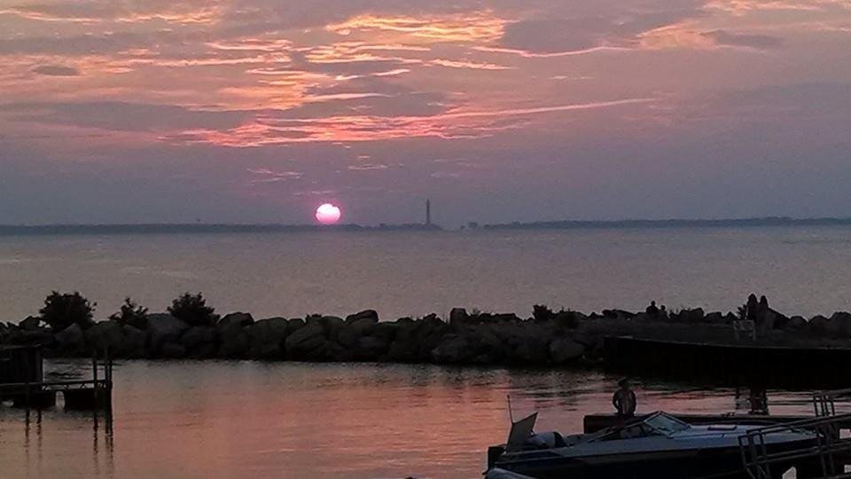 Had a great weekend with the love of my life, and good friends. On one of the Jewel's of the great lakes. With good water BOTH ways ;) and no break downs with our group of 7 boats. Looks like it's going to be a wonderful su