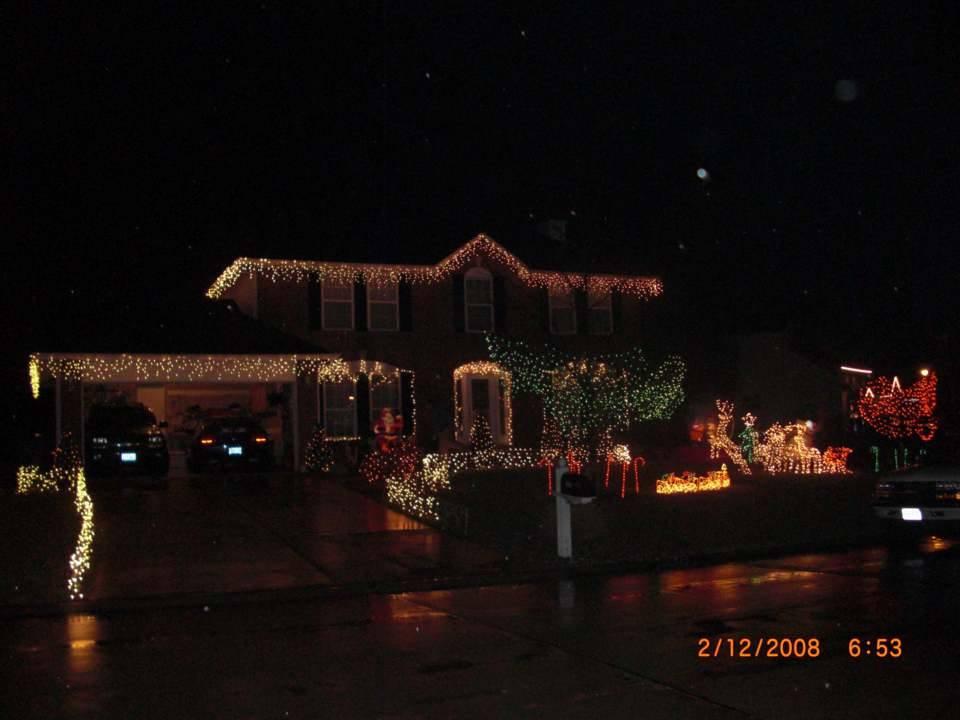 Oh those were the days. I really enjoyed doing this every year and wound up with the nickname "The Griswalds". The boys hated it....but they helped anyway.