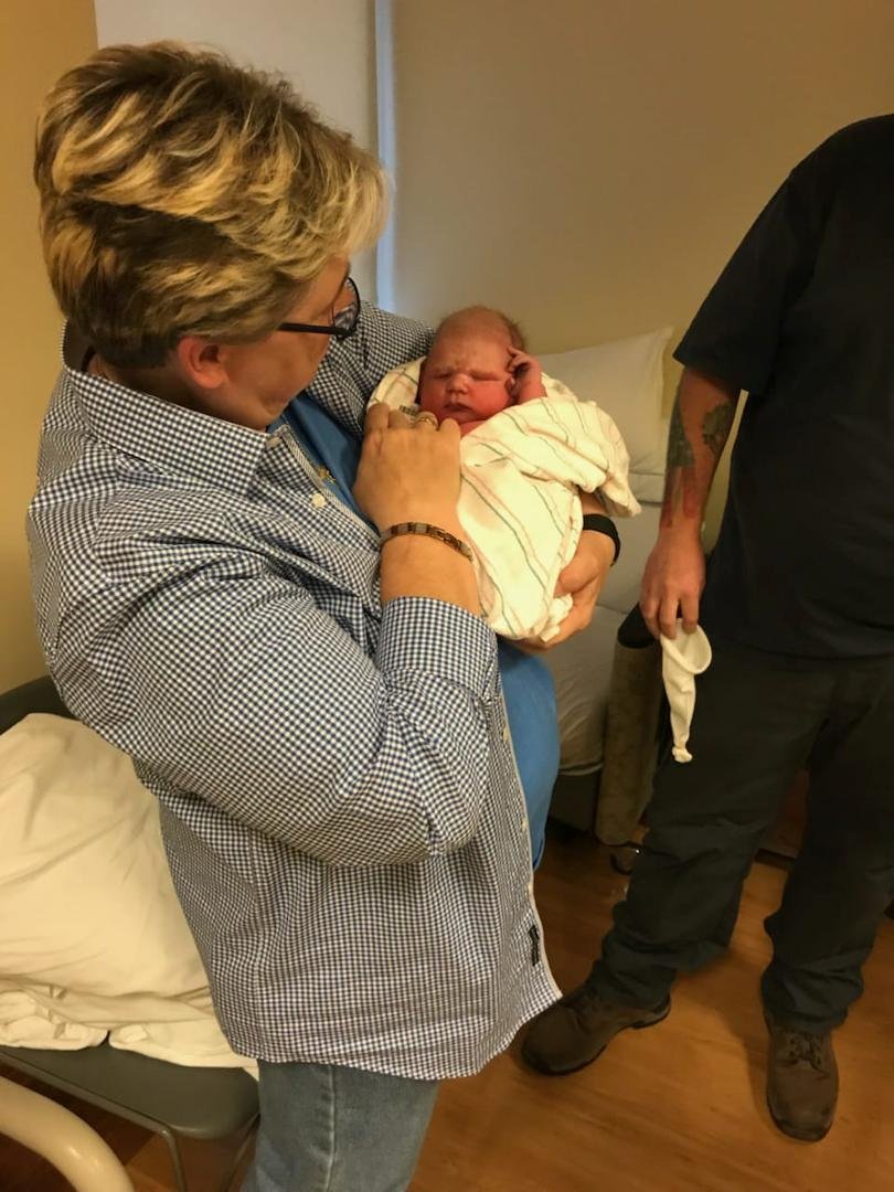 Look at the bundle of joy .. She is so beautiful...welcome kari... Nana love you