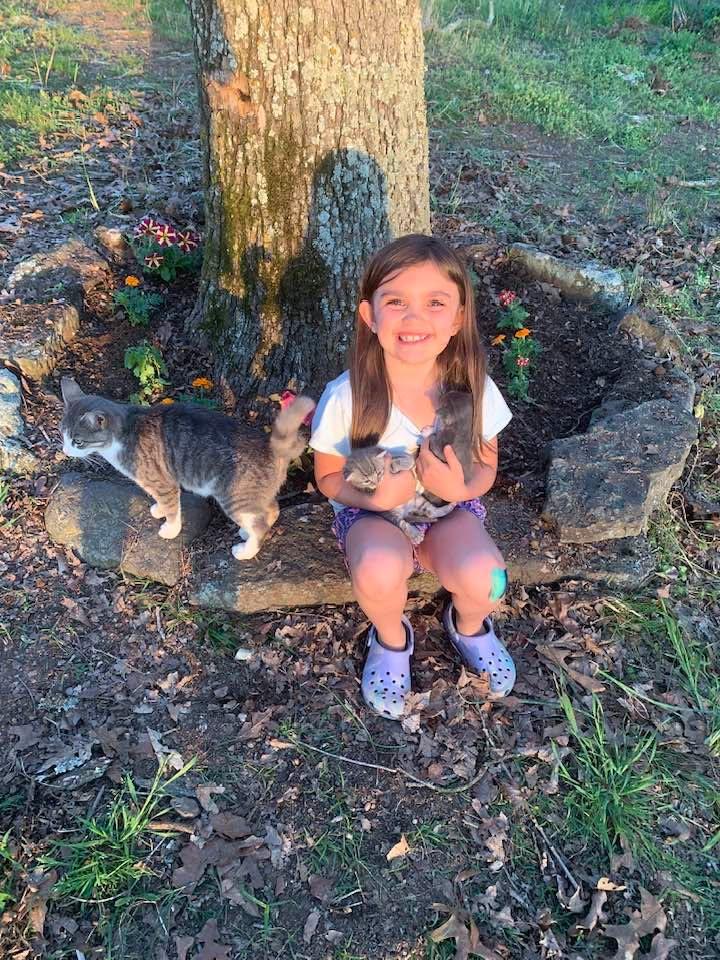 Happy Earth Day!!!!
We planted flowers in my old flower bed .❤️