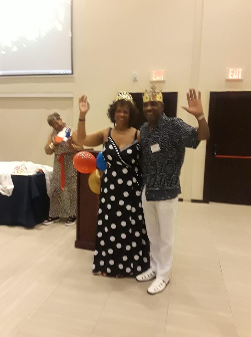 Gloria and Tony was crowned Class King and Queen at the class banquet