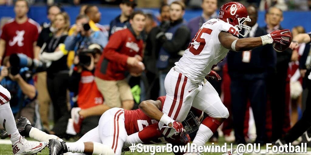 Geneo Grissom recovers a fumble for a TD. OU 45, Bama 31