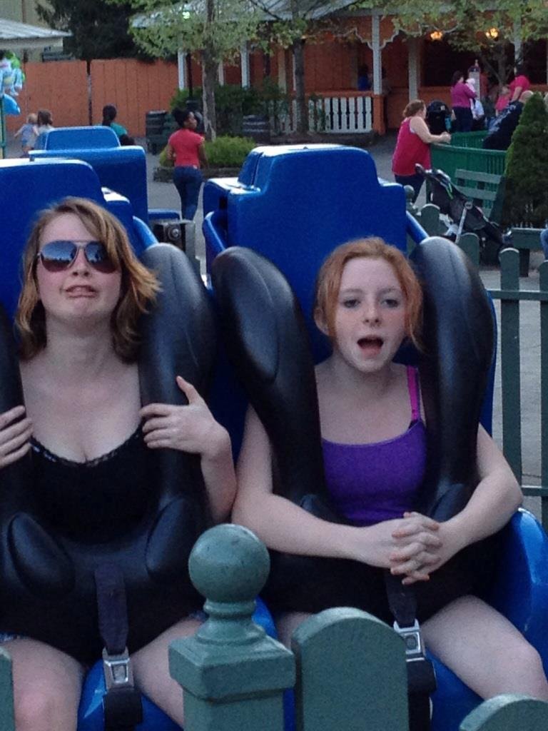Miahs roller coaster face hahahaha then makayla