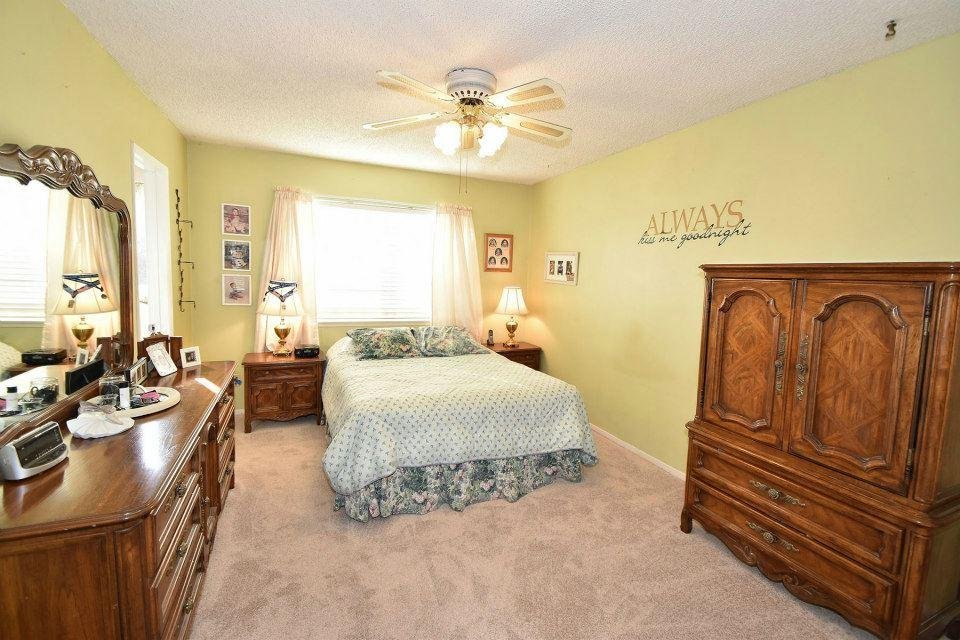 Beautiful Los Alamitos home in the highly coveted area of Rossmoor Highlands. Located in the award winning Los Alamitos school district including Rossmoor elementary, Oak middle and Los Alamitos high school. This home is a