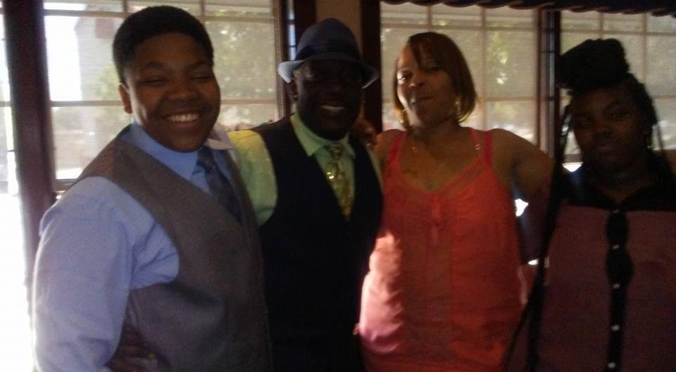 DeShune Thomas' album, Mobile Uploads