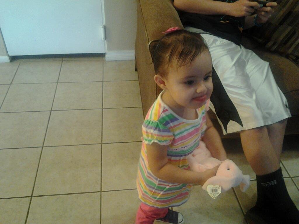 I can't believe it its my princess 2nd Birthday how time flies who would of known that we would have a lil princess . Happy Birthday Zoé Mari Flores your 2 mommy , now its time to go potty.
Happy Birthday to you happy birth