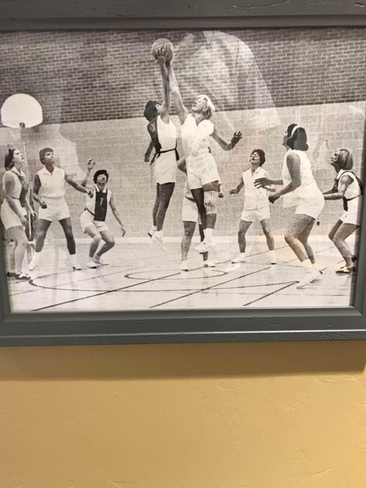 Looks like this pic was taken in the UA's woman's gym. Any verification?