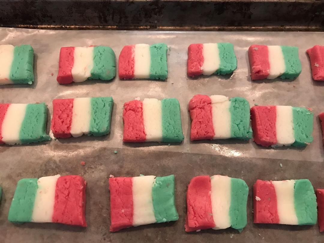 Making Mexican flags Butter Mints with Faith.