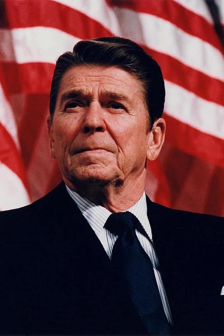 MILITARY SOON TO MOVE AGAINST THE FAKE GOVERNMENT AND INSTALL A PRO-TEM PRESIDENT
DANIEL 11:20-22 (New American Bible)
20 In his stead one shall arise
who will send a tax collector through the glorious kingdom, (NYC's ultr