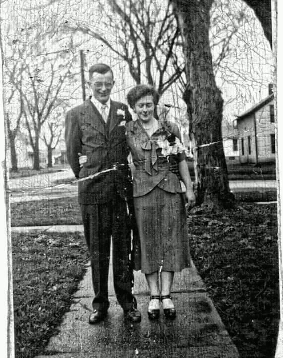 Great grandpa and grandma wedding picture