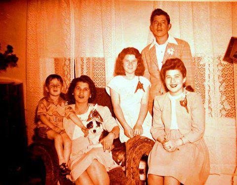 THE WAY IT WAS SISTERS PEG & BABE BROTHER NICK AND MOM AND SPOTTY