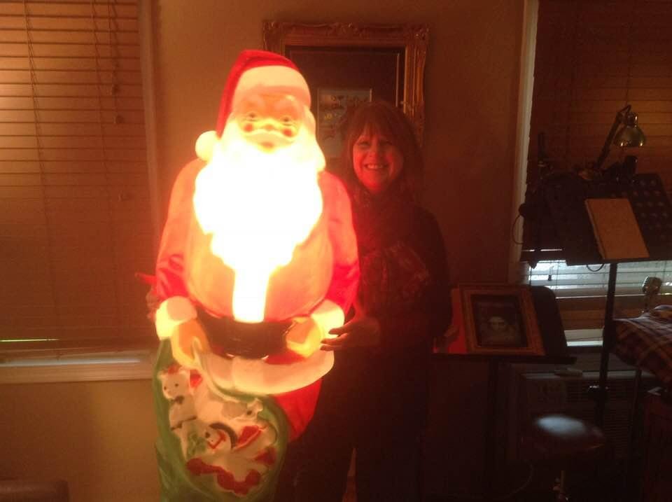 At my brothers apartment in CA Dec. 2016/Jan. 2017. His vintage Santa.