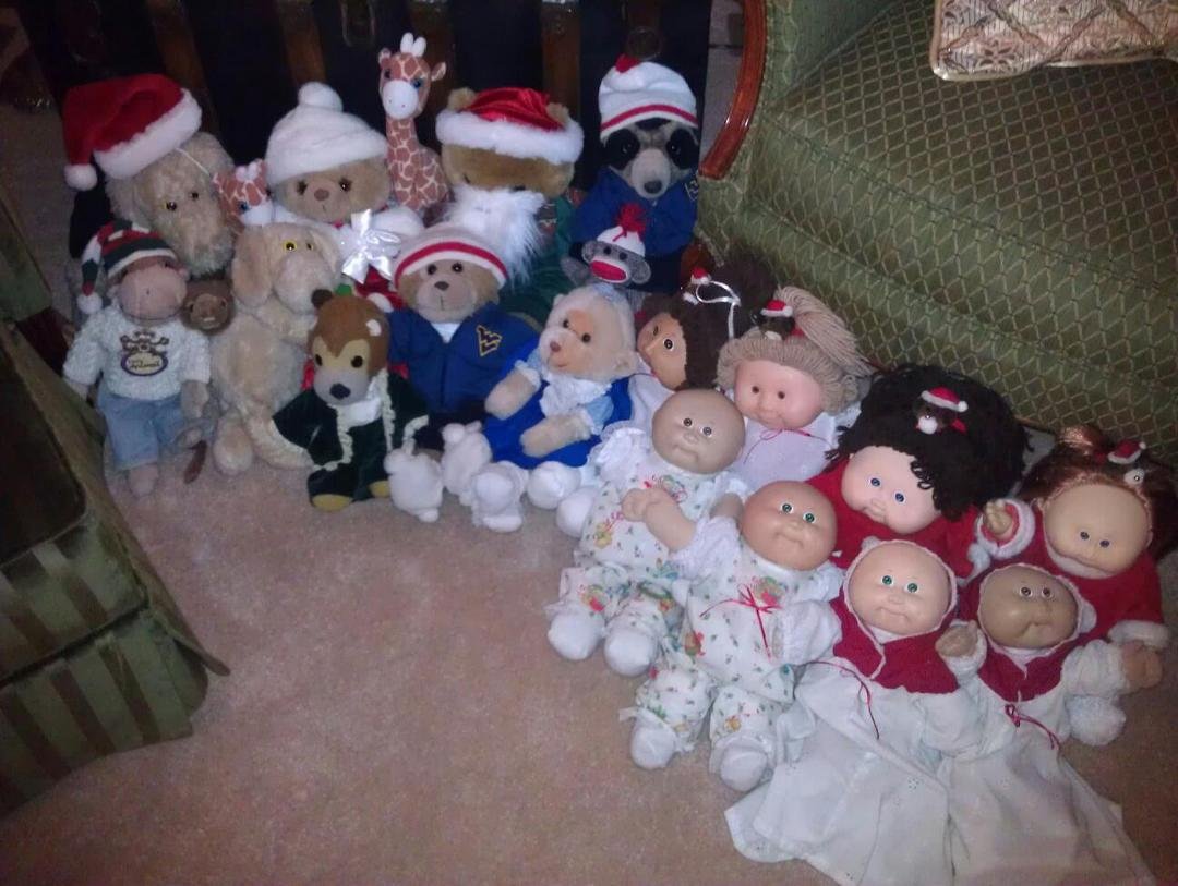 The good Foster children (the ones who are HOME) are ready for Santa.