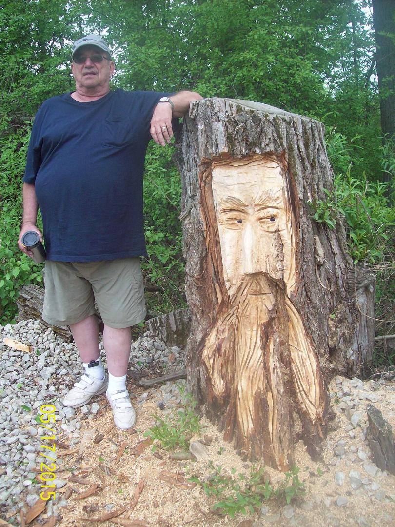 Joe's new hobby . Mostly chainsaw on this willow stump.