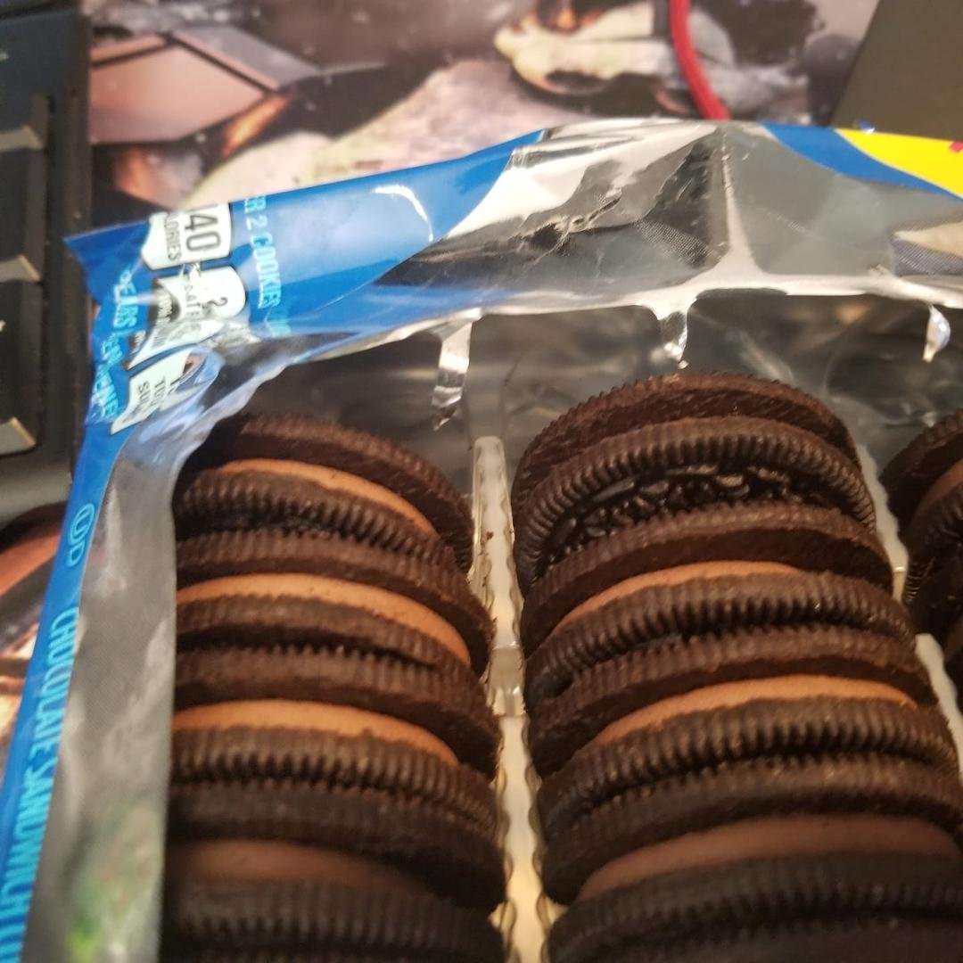 Gotta love when you buy cookies and the package comes missing 3 in each row. Why make the package full size if you're just leaving the last inch and a half of empty space in each row?? #Nabisco