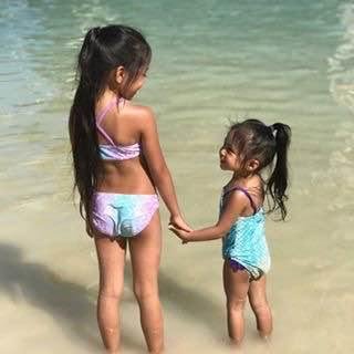 Sisterly love ❤️❤️in hawaii vacation💋💋