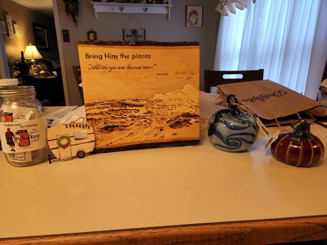 And here's the rest...lol
Make my own Whiskey/Scotch
Wood burnings by my dear friend, Linda Feagans , and
New glass pumpkins to add to my collection. The blue one is called "Starry Night' based on the orginal painting
