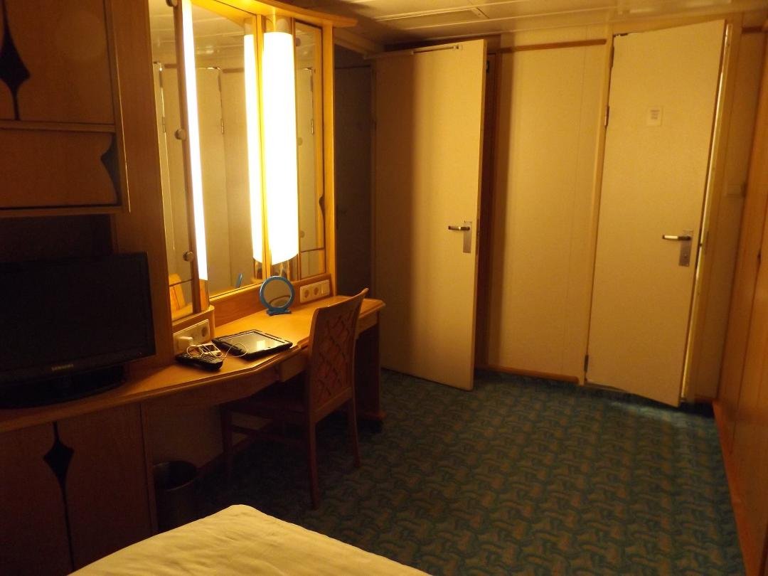 Other view of our bedroom