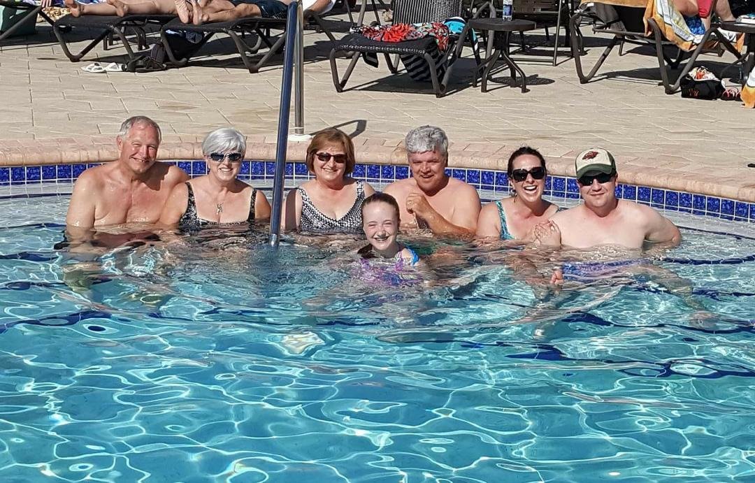 Peach's picture perfect pool party!