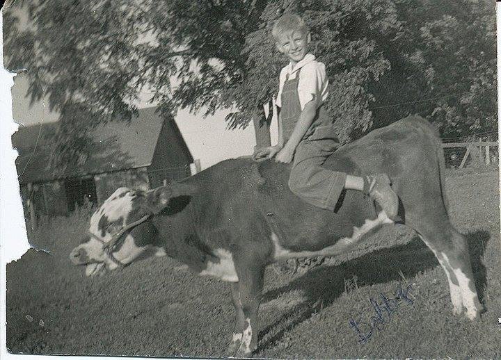 BOBBY JETT SR. ON THE FARM  SITING ON SUSIE.