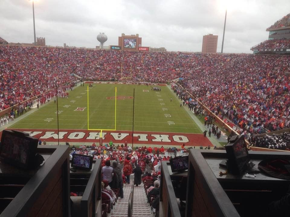 OU looking good so far!!!!! 31 to 17 in the late third!