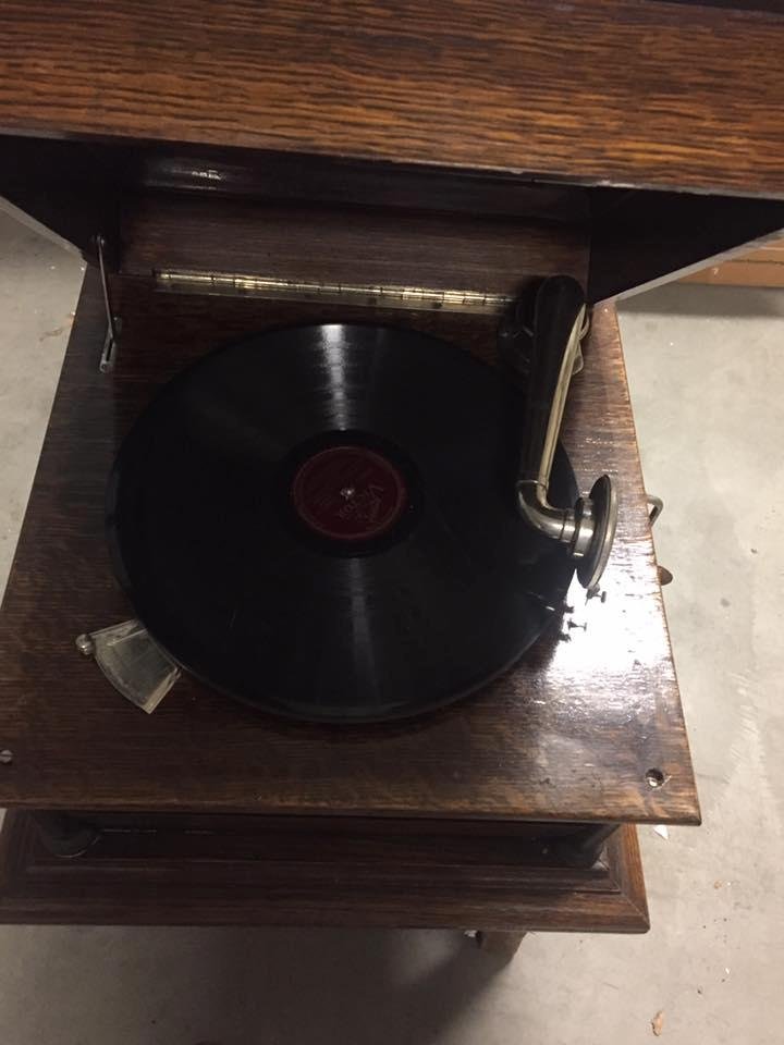 Len Ross' album, Mobile Uploads