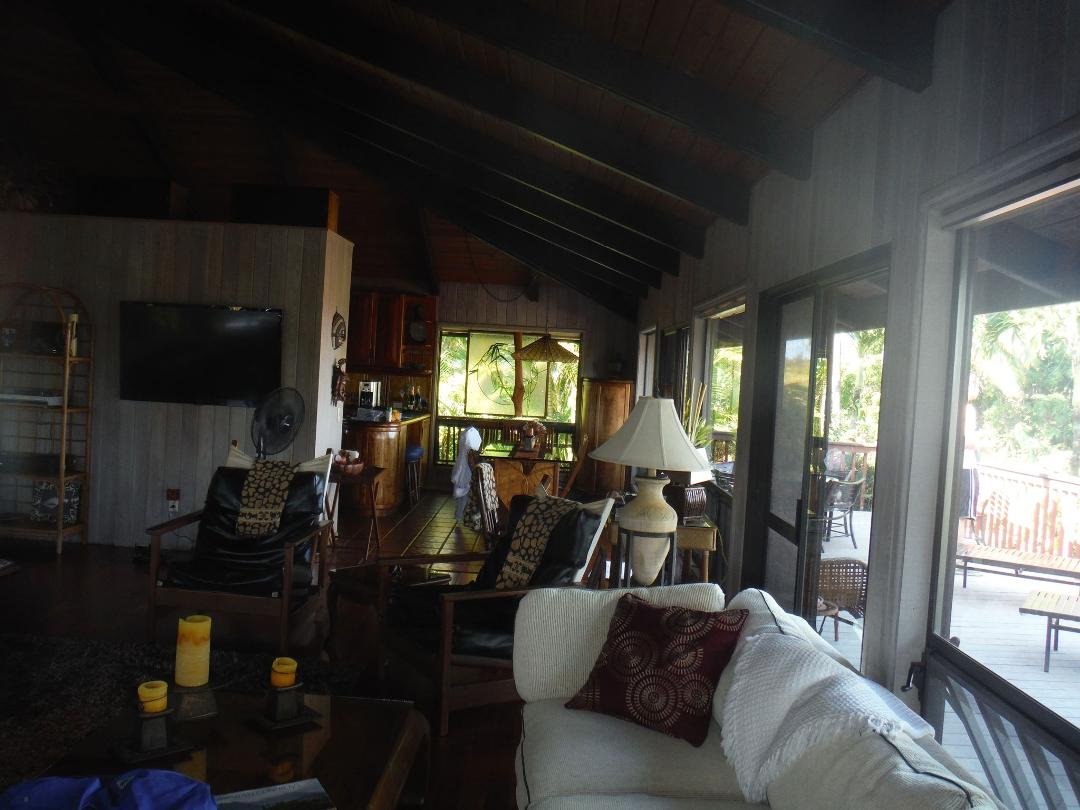 Maui Pole House