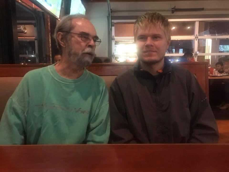 Chuck explaining to Bobby why he likes Hooters .