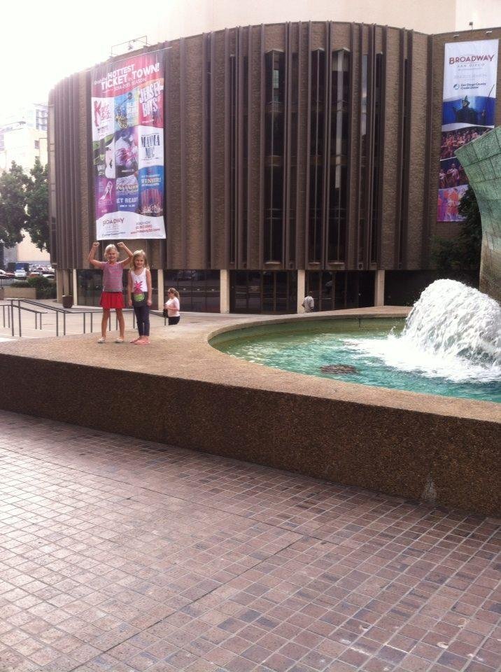 An adventure down town with Chloe & Elle