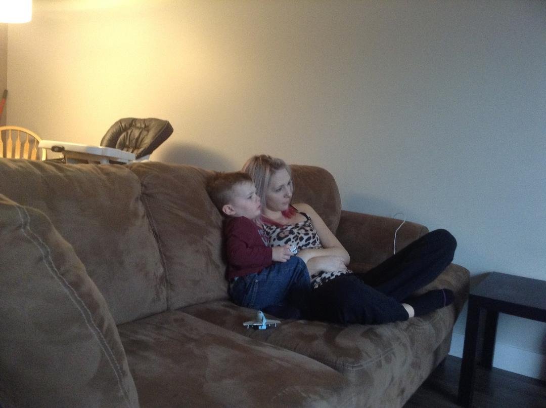 Mommy and Noah watching "The Wiggles".