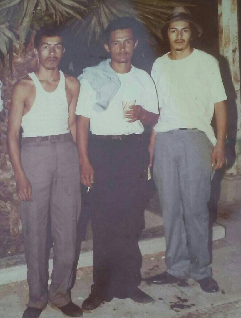 Los HOMIES Del Barrio LA CUEVA (1981)
Pancho Lopez, Lupe El ROMAN Roman, Jose El MANNIX Lopez