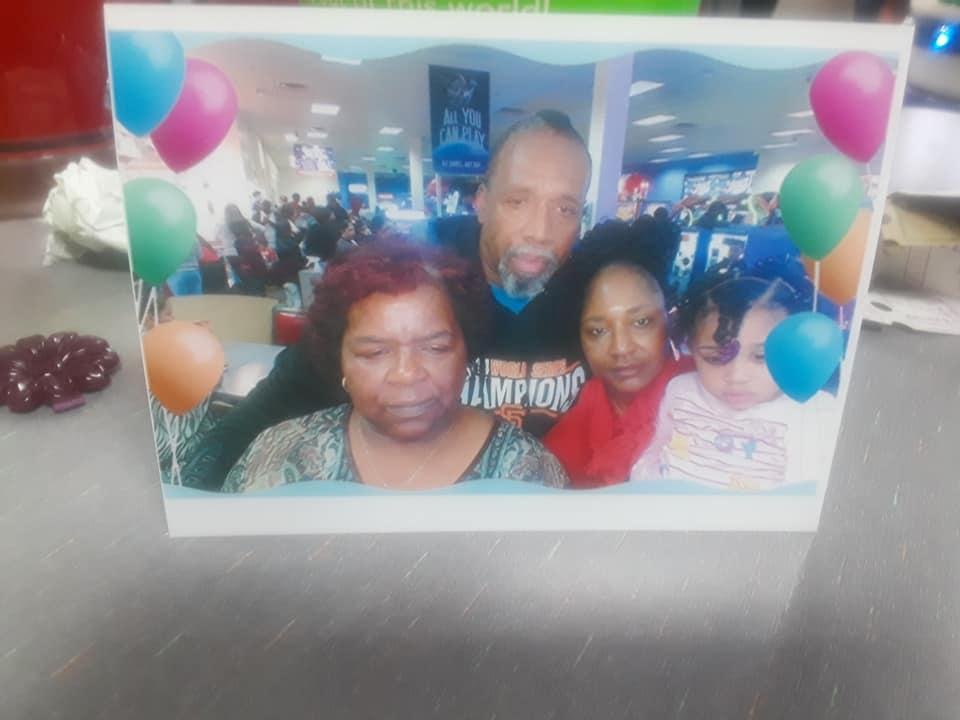 Sandra Williams' album, Mobile Uploads