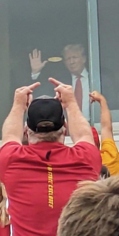 Saw this on Yahoo. Thought it was funny!!!