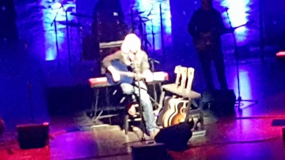 I'm sitting on the Group W bench hearing Arlo Guthrie next to the meanist nastiest and best lawyer in St. Louis with the nicest shoes!