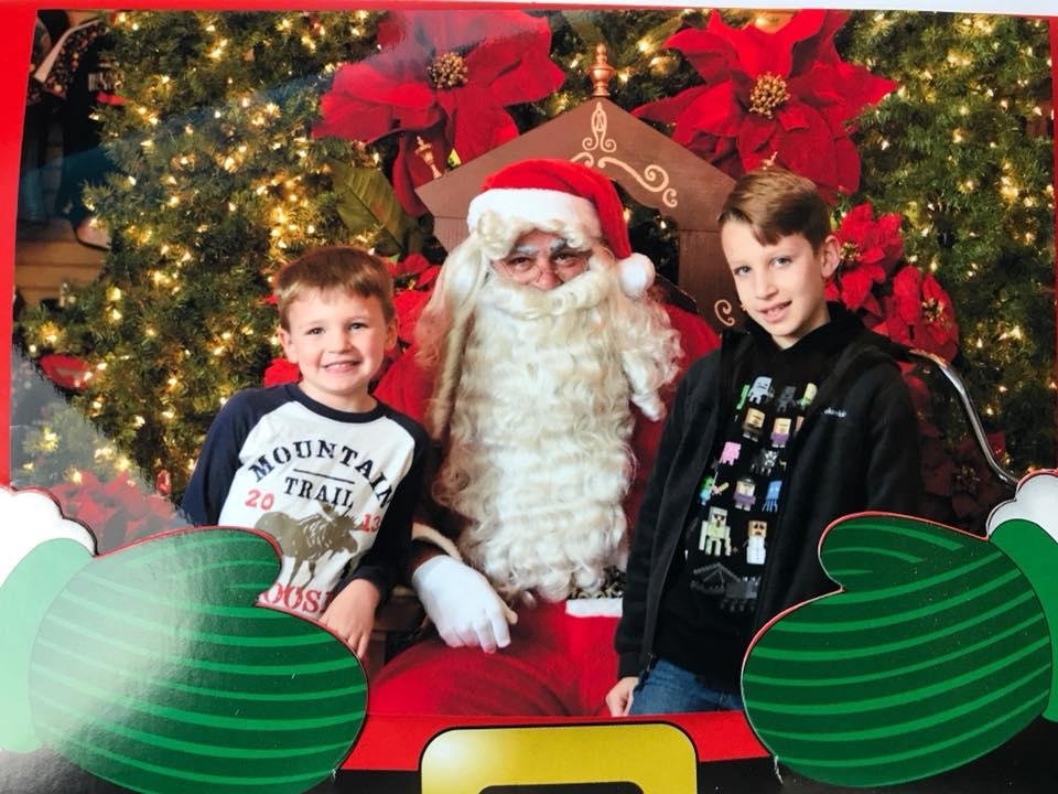 Sean & Ryan visit Santa!🎄🎄