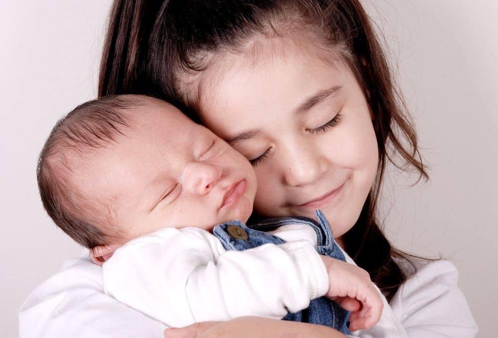 Usually it's your mother threatening that since she brought you into the world she might grant your early exit, but imagine having to add your big sister to that threat? Such is the fate of Joseph James Snyder, who yesterda