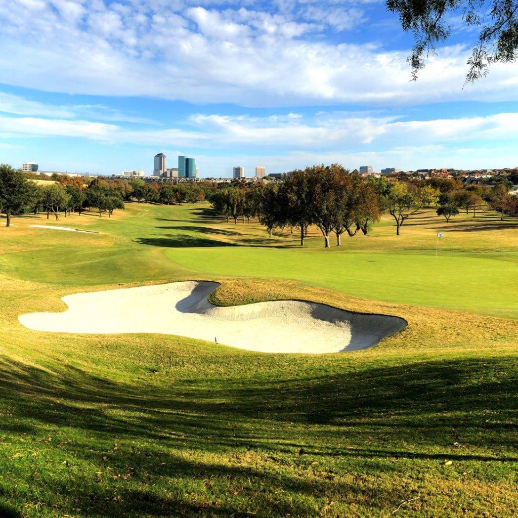 What a way to finish the Thanksgiving Holiday. The crowded TPC Four Seasons Resort Course. I think all of the members were playing the Members Course. I took advantage of the Resort Course. The Par 5, 7th green. Not a bad v