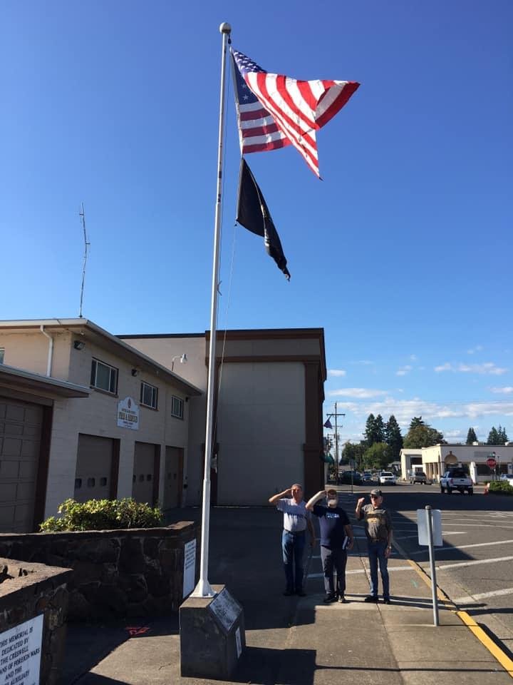 Happy Independence Day
Raised a new American Flag last evening at Creswell, Oregon Veterans Memorial
V F W Post 4039