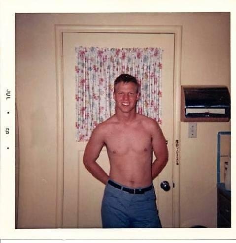 Hard for me to believe I ever looked like this. 1968, I think. On leave from the Army. Happy TBT, Kids.