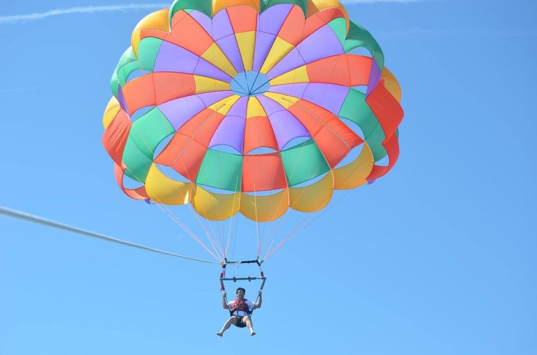Alan Roberts' album, Parasailing