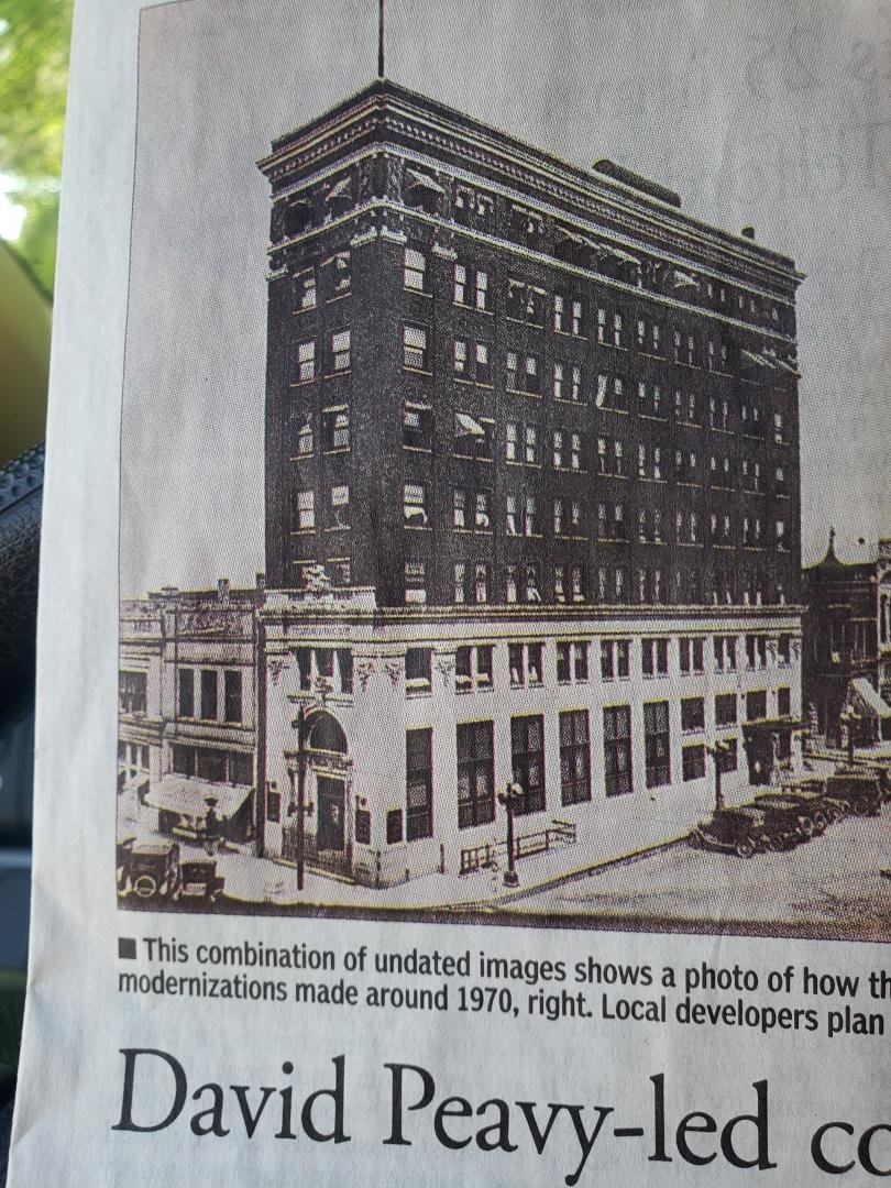 Original Texarkana Natl Bank Building built between 1914 & 1920.