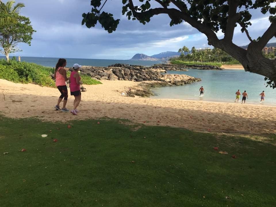 Lisa & I on an early morning jog🤗